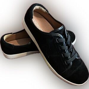 VIONIC Jean Black Suede Sneakers - Women's 10
